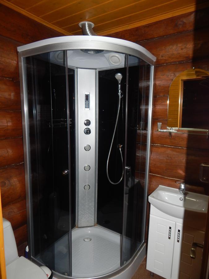 Zatyshok Hotell Svaljava Exteriör bild